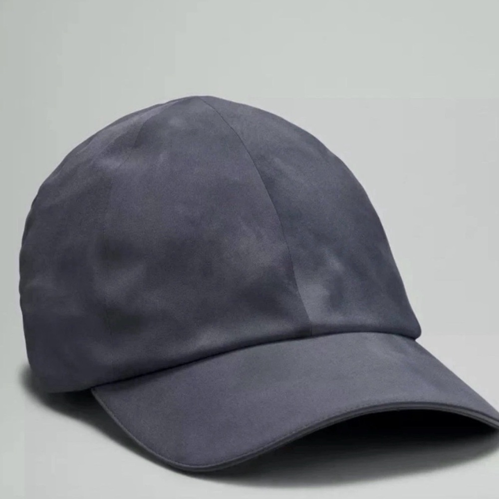 Lululemon Athletica Black and Gray Cap